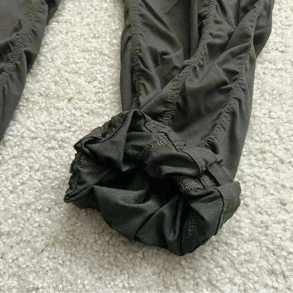 The North Face Black Capris - Picture 16 of 16